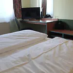 Regiohotel Halle Leipzig Airport - #schkeuditzerkreuz #bar #fruehstuecksbuffet #freeparking 3* Schkeuditz
