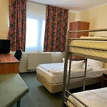 Regiohotel Halle Leipzig Airport - #schkeuditzerkreuz #bar #fruehstuecksbuffet #freeparking Ξενοδοχείο