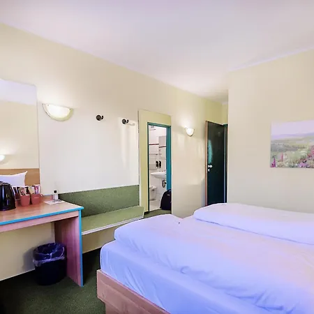 Regiohotel Halle Leipzig Airport - #schkeuditzerkreuz #bar #fruehstuecksbuffet #freeparking Hotel Schkeuditz