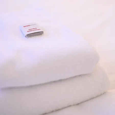 Regiohotel Halle Leipzig Airport - #schkeuditzerkreuz #bar #fruehstuecksbuffet #freeparking Hotel Schkeuditz