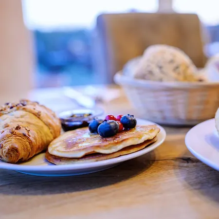 Regiohotel Halle Leipzig Airport - #schkeuditzerkreuz #bar #fruehstuecksbuffet #freeparking Hotel