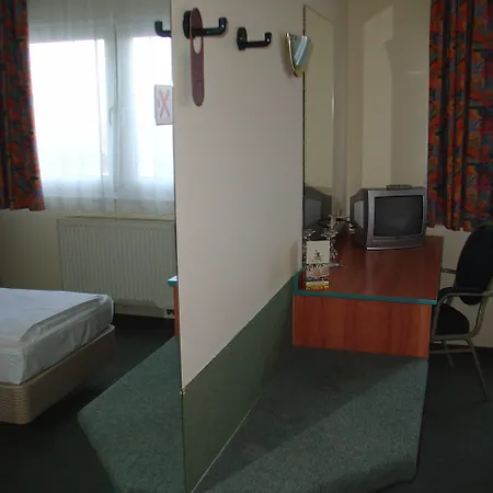 Regiohotel Halle Leipzig Airport 3*