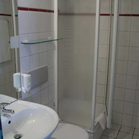 Regiohotel Halle Leipzig Airport - #schkeuditzerkreuz #bar #fruehstuecksbuffet #freeparking Schkeuditz