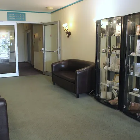 Hotel Regiohotel Halle Leipzig Airport - #schkeuditzerkreuz #bar #fruehstuecksbuffet #freeparking Schkeuditz