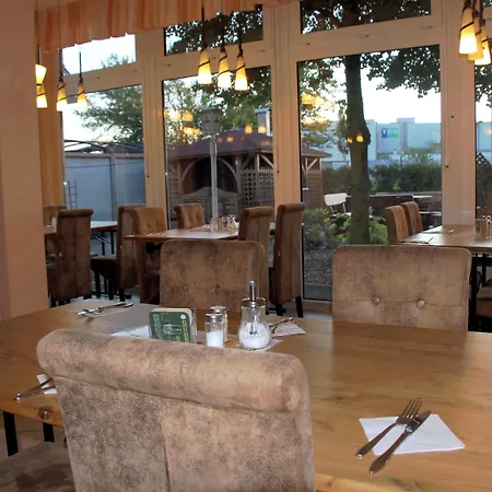 Regiohotel Halle Leipzig Airport - #schkeuditzerkreuz #bar #fruehstuecksbuffet #freeparking 3*