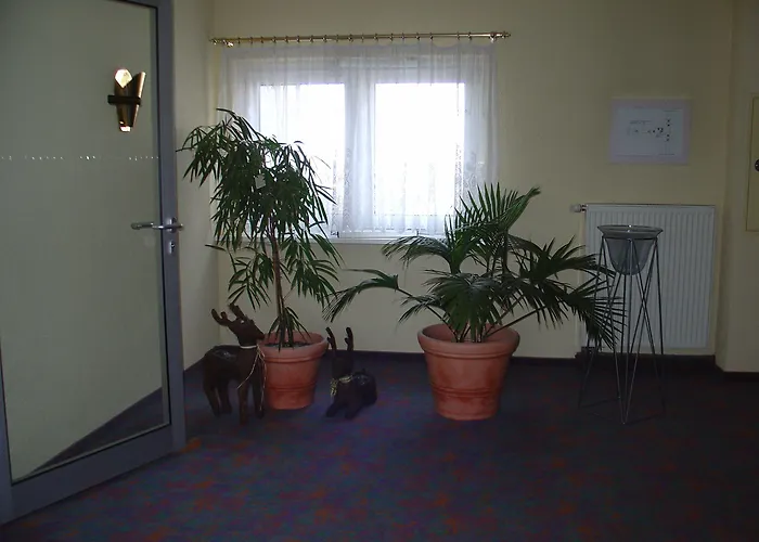 Regiohotel Halle Leipzig Airport - #schkeuditzerkreuz #bar #fruehstuecksbuffet #freeparking Hotel 3*